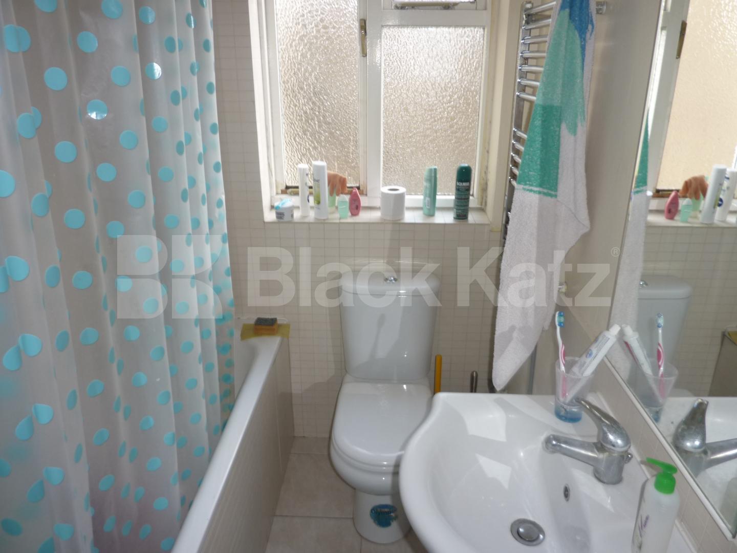 			NEW INSTRUCTION!, 1 Bedroom, 1 bath, 1 reception Flat			 Ashmore Road, QUEENS PARK